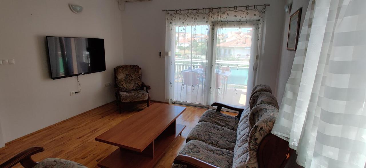 Apartment Dea Trogir Eksteriør billede